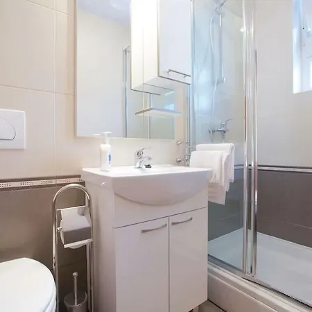 With A Parking Space - 15276 Apartman Split