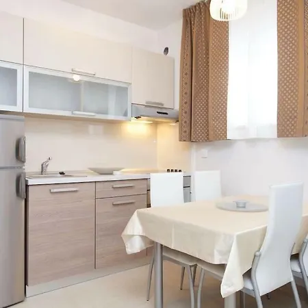 With A Parking Space - 15276 Split